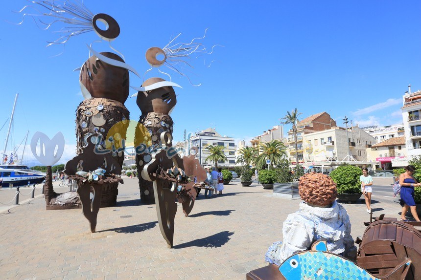 monumento de las sirenas de Cambrils