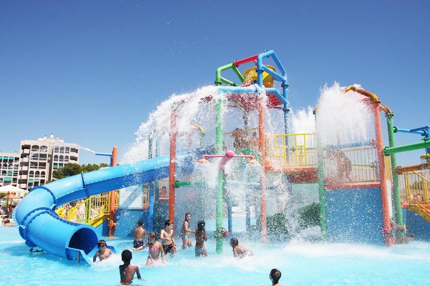 zona-infantil-aquopolis-la-pineda-2