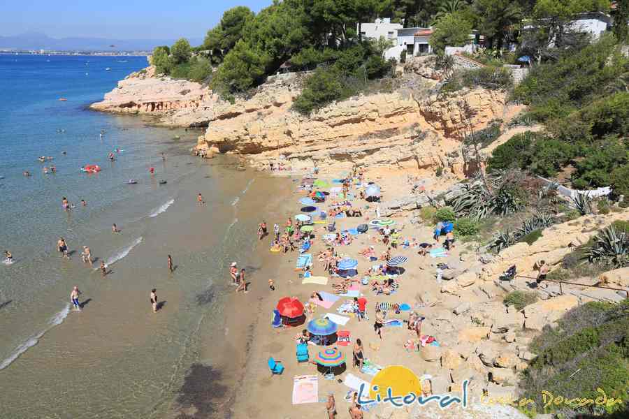 Acantilados de la playa penya tallada de salou