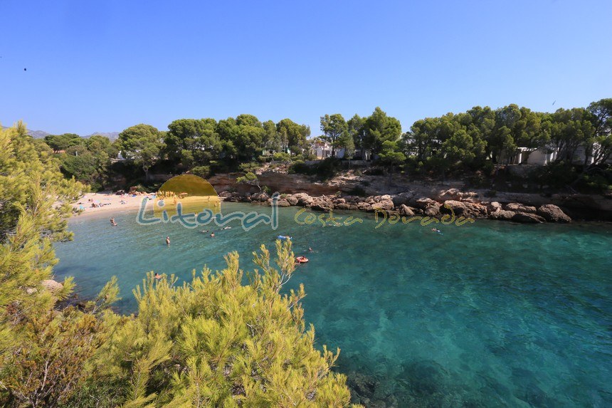 Cala Calafato en ametlla de mar, las tres calas