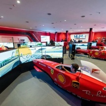 Simuladores de Formula 1 en Pole Position Challene de Ferrari Land