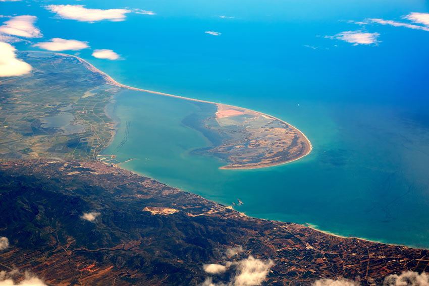 Vista aerea del Delta del Ebro y desembocadura del Delta del Ebro